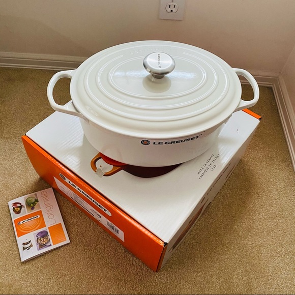Le Creuset Other - Le Creuset new 6.75q #31 white